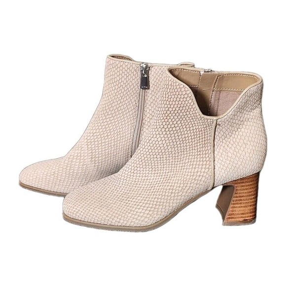 NYDJ Cassey Suede Bootie Women's 7M Feather Snake Print Ankle Boots - Picture 1 of 8